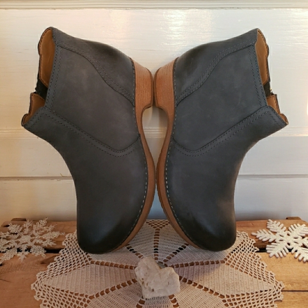 Red Blue Dansko Barbara Clog Boot Ankle Bootie Burnished Nubuck Boho 36 38 39 - Picture 11 of 15
